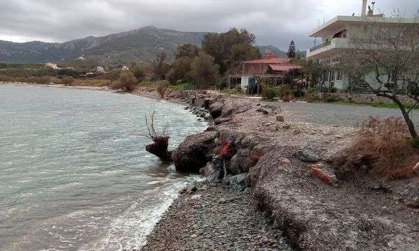 Διάβρωση στην παραλία Ξηφιά: Ομόφωνη αναβολή στο Περιφερειακό Συμβούλιο